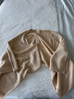 NWT 100% cream cashmere shawl